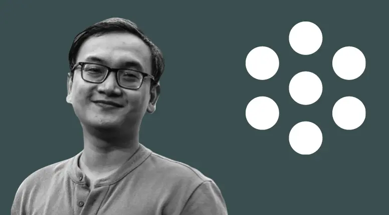 QA Manager’s story: Man with glasses and a circle graphic